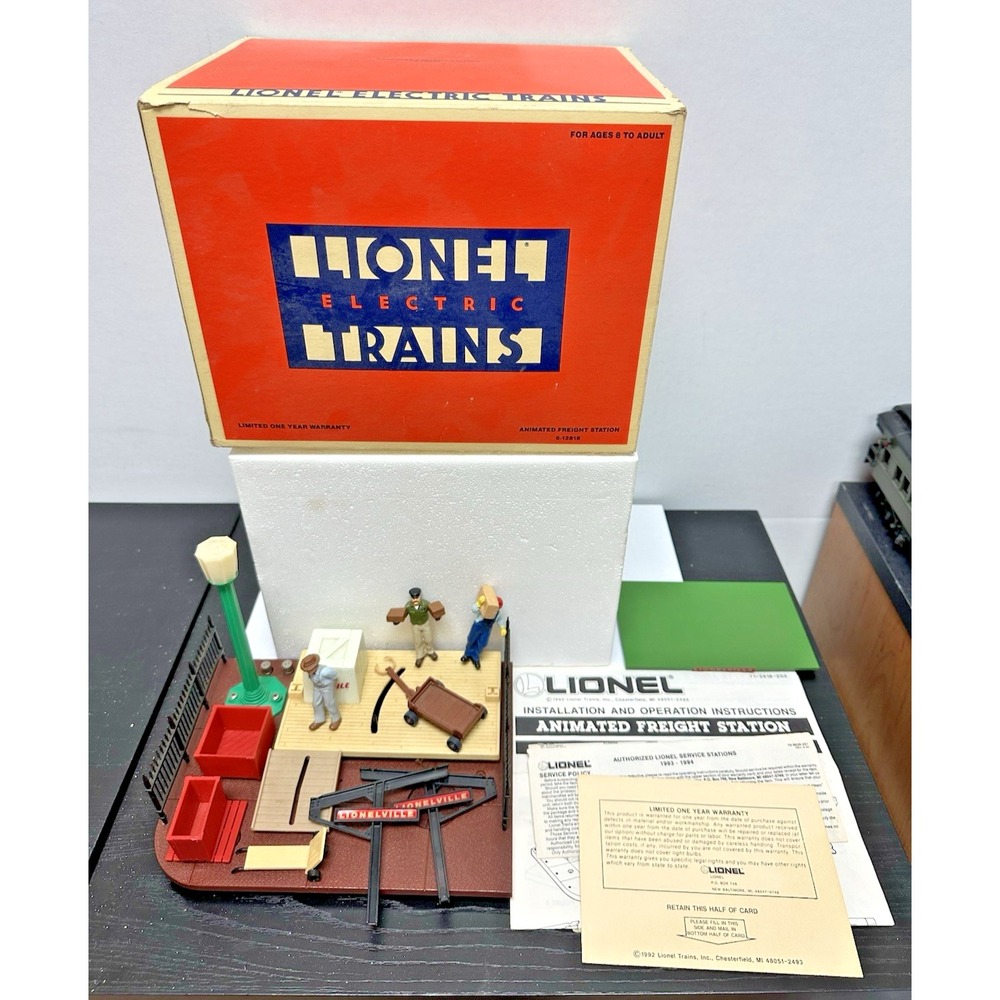 Lionel 6-12818 O Gauge Animated & Lighted Freight Station w/ Box & Papers